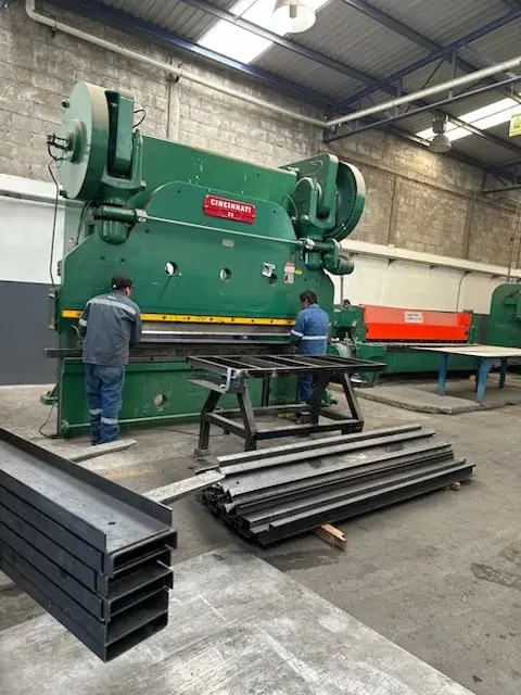 Servicio de corte y doblez de lámina de SILSA.